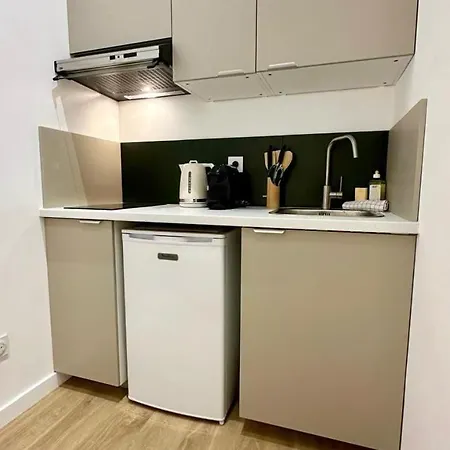 Vitton 1 - Montchat Apartman *